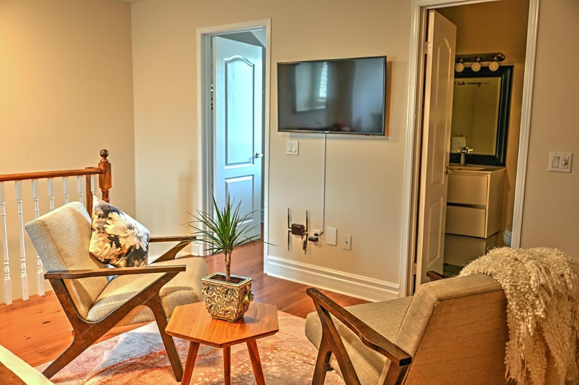 Welcome Home! Acores Bed & Breakfast Торонто Номер фото